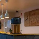 לינה וארוחת בוקר Lobos Village - 4*