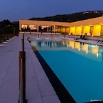 Lobos Village - Bed & Breakfast Seia