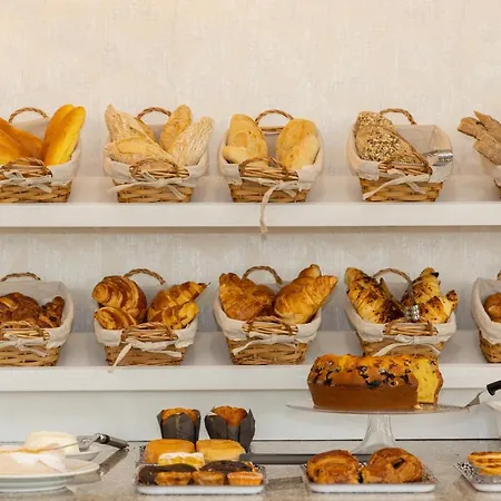 ベッド・アンド・ブレックファスト Lobos Village -