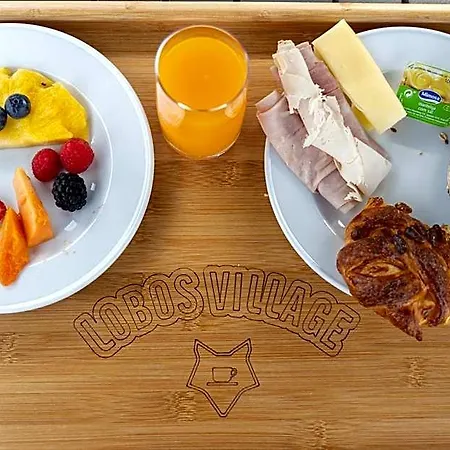 Alojamento de Acomodação e Pequeno-almoço Lobos Village - 4*