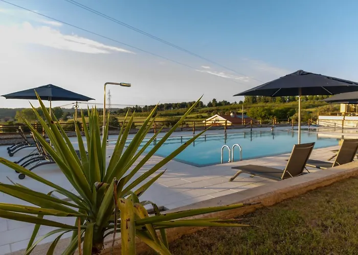 Couette-café Lobos Village - Seia